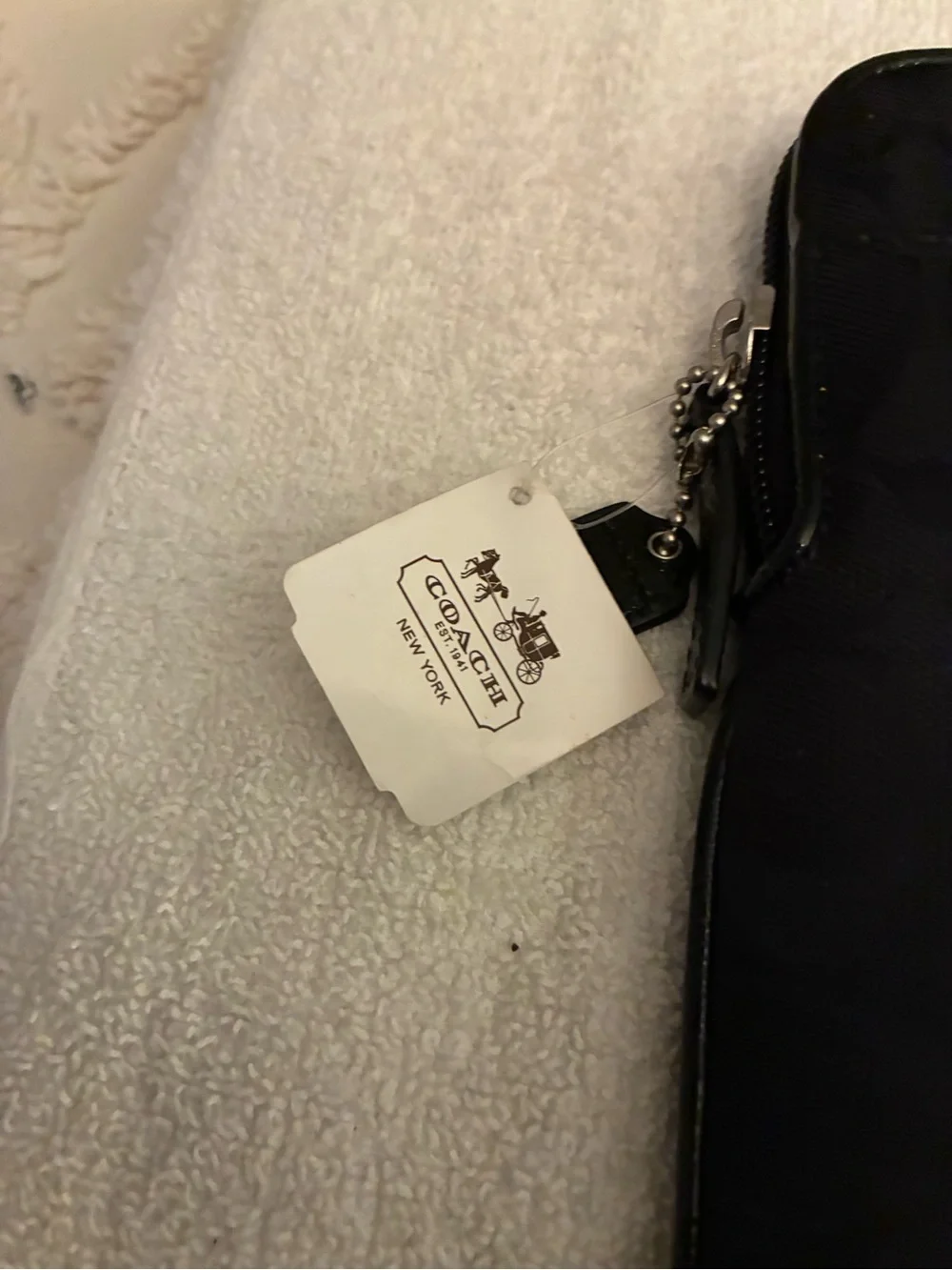 Coach nwt compact